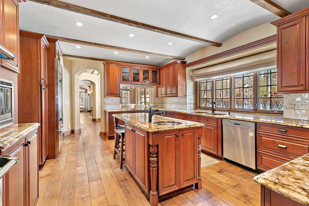 285 Rugby Road North Barrington, IL 60010 - Photo 10 of 45