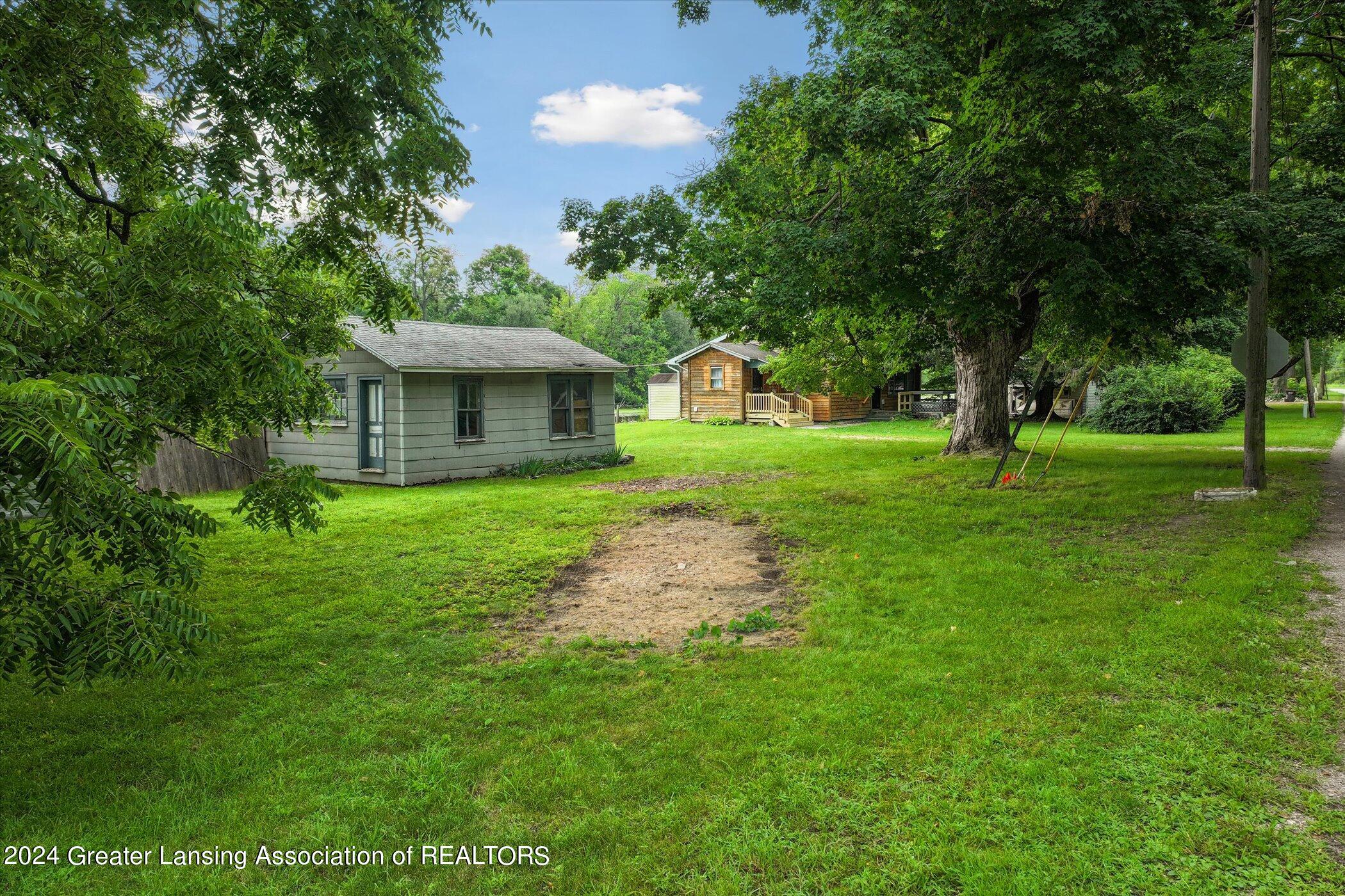 304 Olivet Road Bellevue, MI 49021 - Photo 16 of 23 16-304-Olivet-Rd-Bellevue-MI-49021-Windo