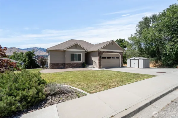 $556,700 | 1541 North Anne Avenue, East Wenatchee, WA 98802