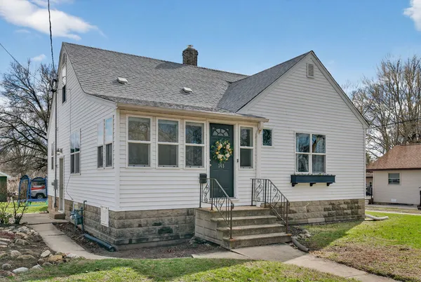 $229,900 | 345 West Division Street, Coal City, IL 60416