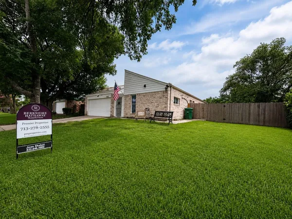 $400,000 | 6402 Ludington Drive, Houston, TX 77035