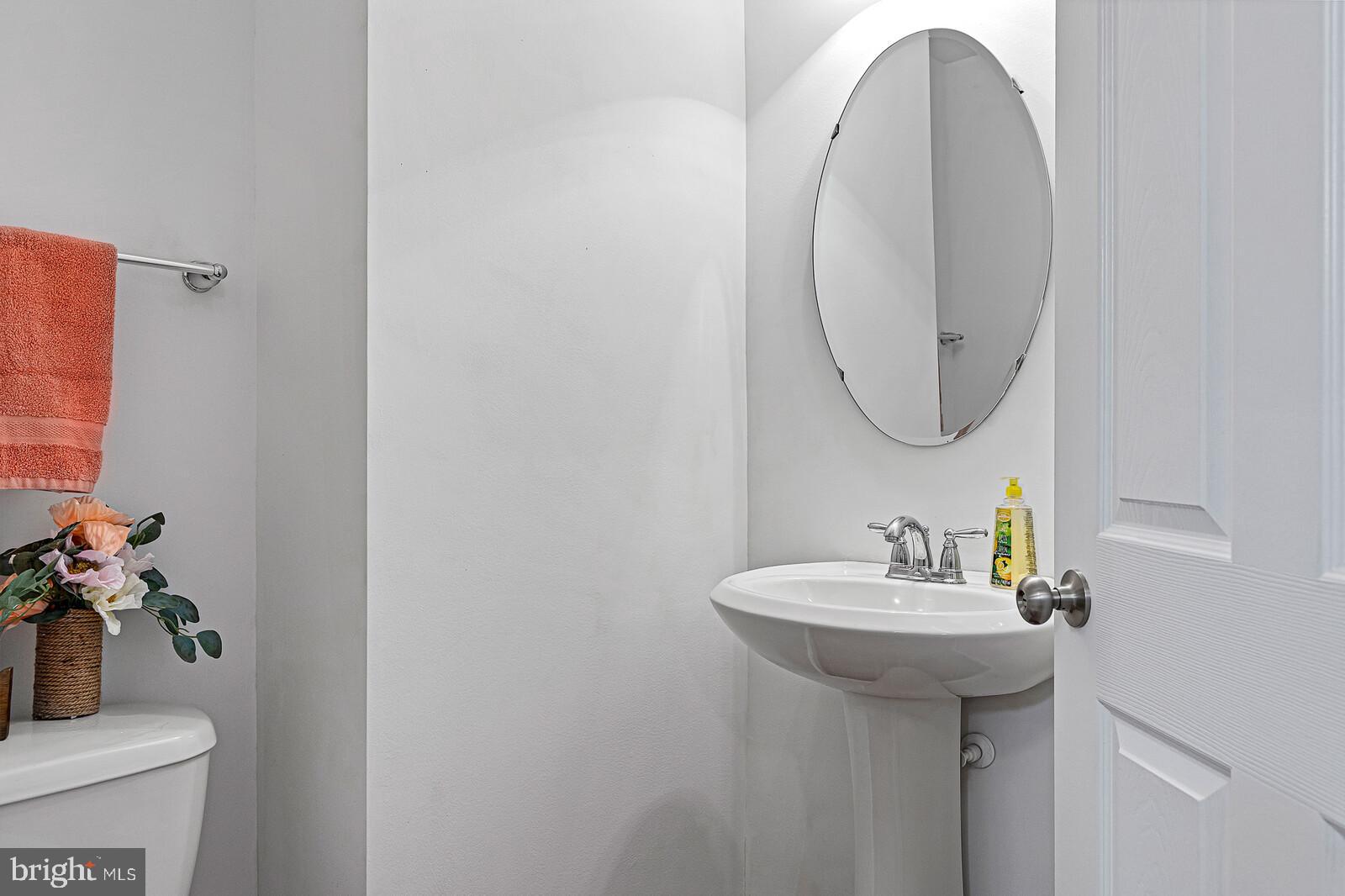 217 Aberdeen Way Townsend, DE 19734 - Photo 5 of 26 Powder Room