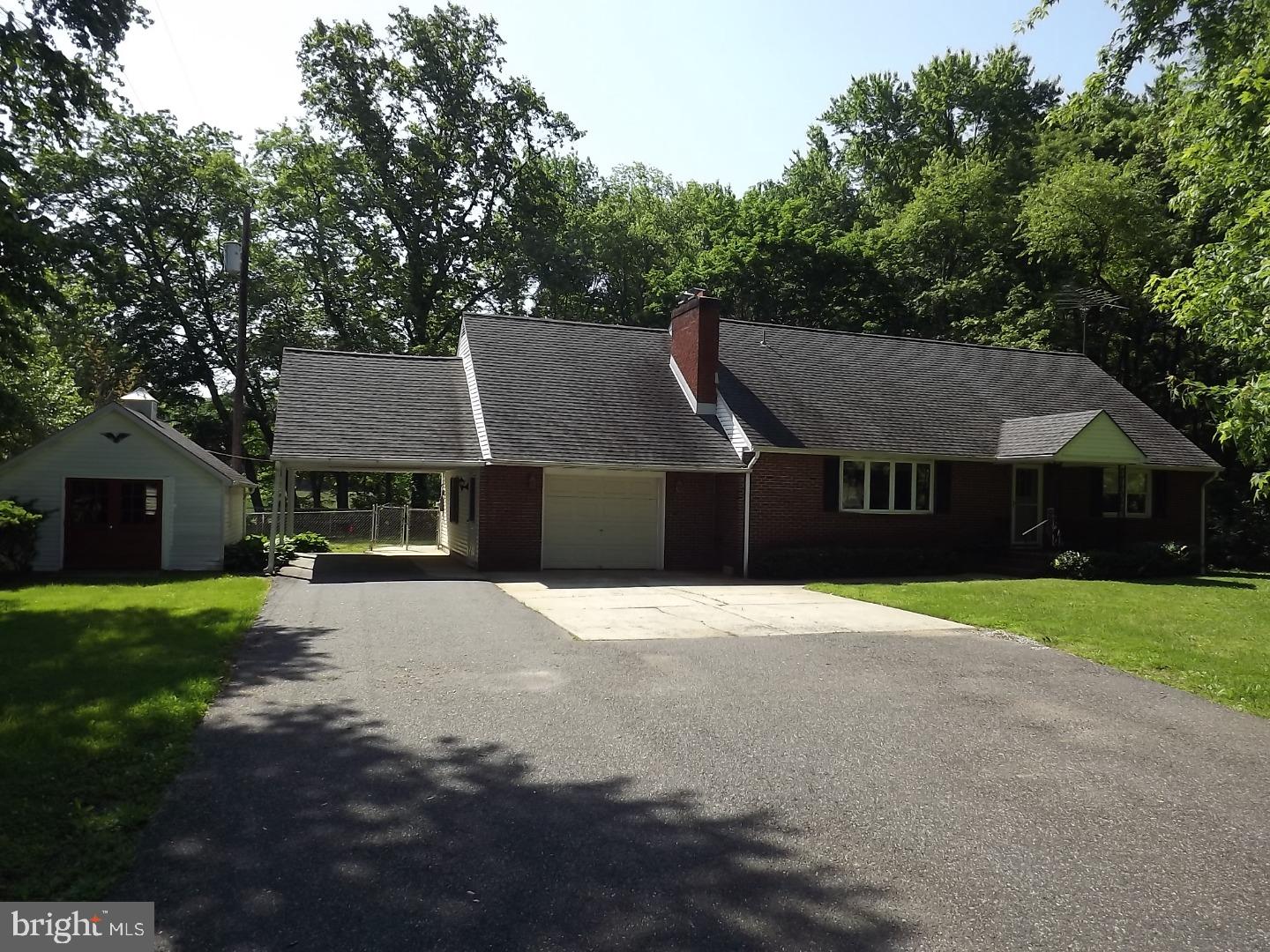 276 East Lake Road Pilesgrove, NJ 08098 - Photo 1 of 25
