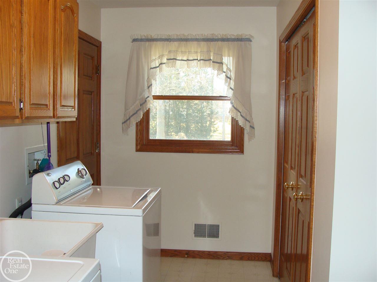 2115 Ditty Road Smiths Creek, MI 48074 - Photo 39 of 52 31315355-41.JPG