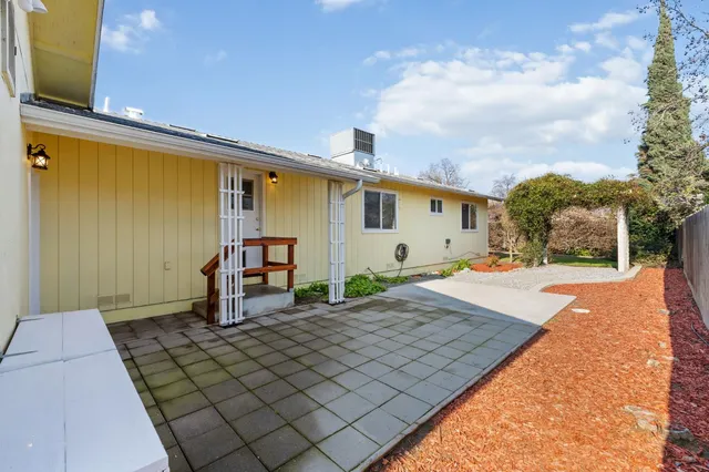 $330,000 | 4142 West Cambridge Avenue, Visalia, CA 93277