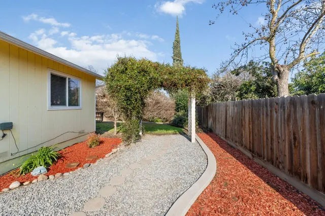 $330,000 | 4142 West Cambridge Avenue, Visalia, CA 93277