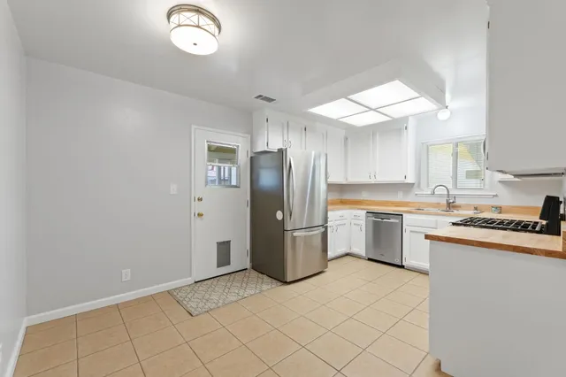 $330,000 | 4142 West Cambridge Avenue, Visalia, CA 93277