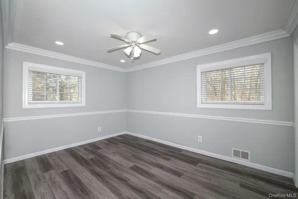 $2,435 | 5-1a Dark Hollow Road, Unit 51A, Port Jefferson, NY 11777