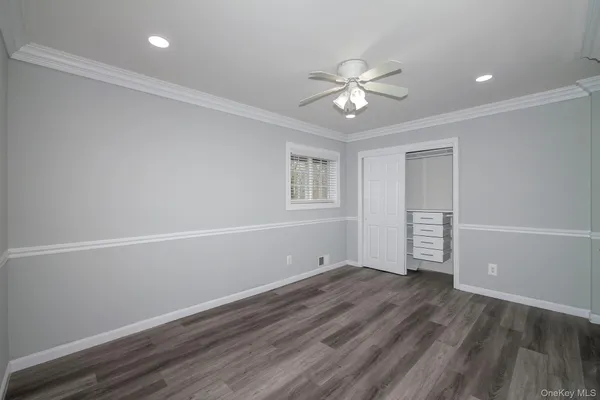 $2,435 | 5-1a Dark Hollow Road, Unit 51A, Port Jefferson, NY 11777