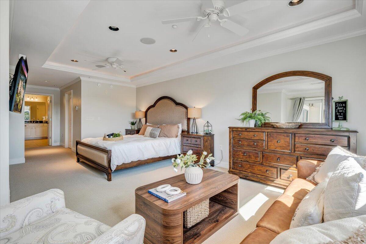 100 Bridgewater Pointe Place, Unit 502 Moneta, VA 24121 - Photo 39 of 54 a living room with furniture and a window