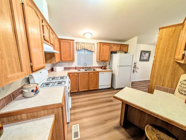 $129,900 | 1001 Sylmar Avenue, Unit 198, Clovis, CA 93619