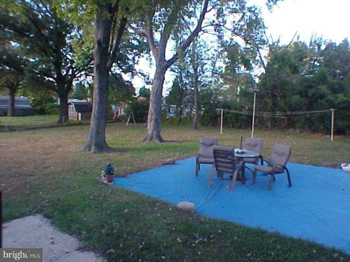2916 Gladnor Road Pasadena, MD 21122 - Photo 2 of 12 Back yard