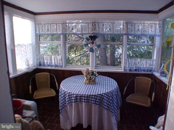 2916 Gladnor Road Pasadena, MD 21122 - Photo 4 of 12 Sunroom