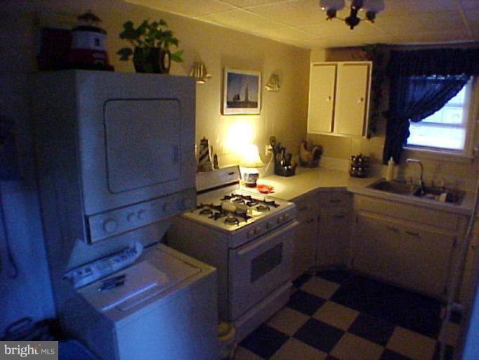 2916 Gladnor Road Pasadena, MD 21122 - Photo 6 of 12 Kitchen #2