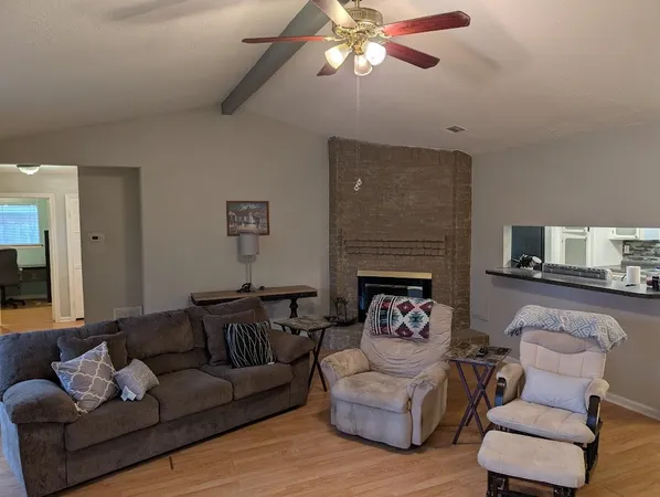 $2,100 | 9830 Thistle Trail Drive, Houston, TX 77070