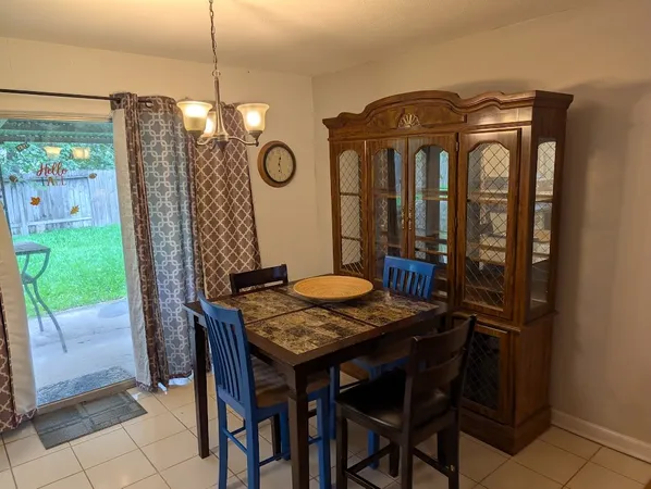 $2,100 | 9830 Thistle Trail Drive, Houston, TX 77070