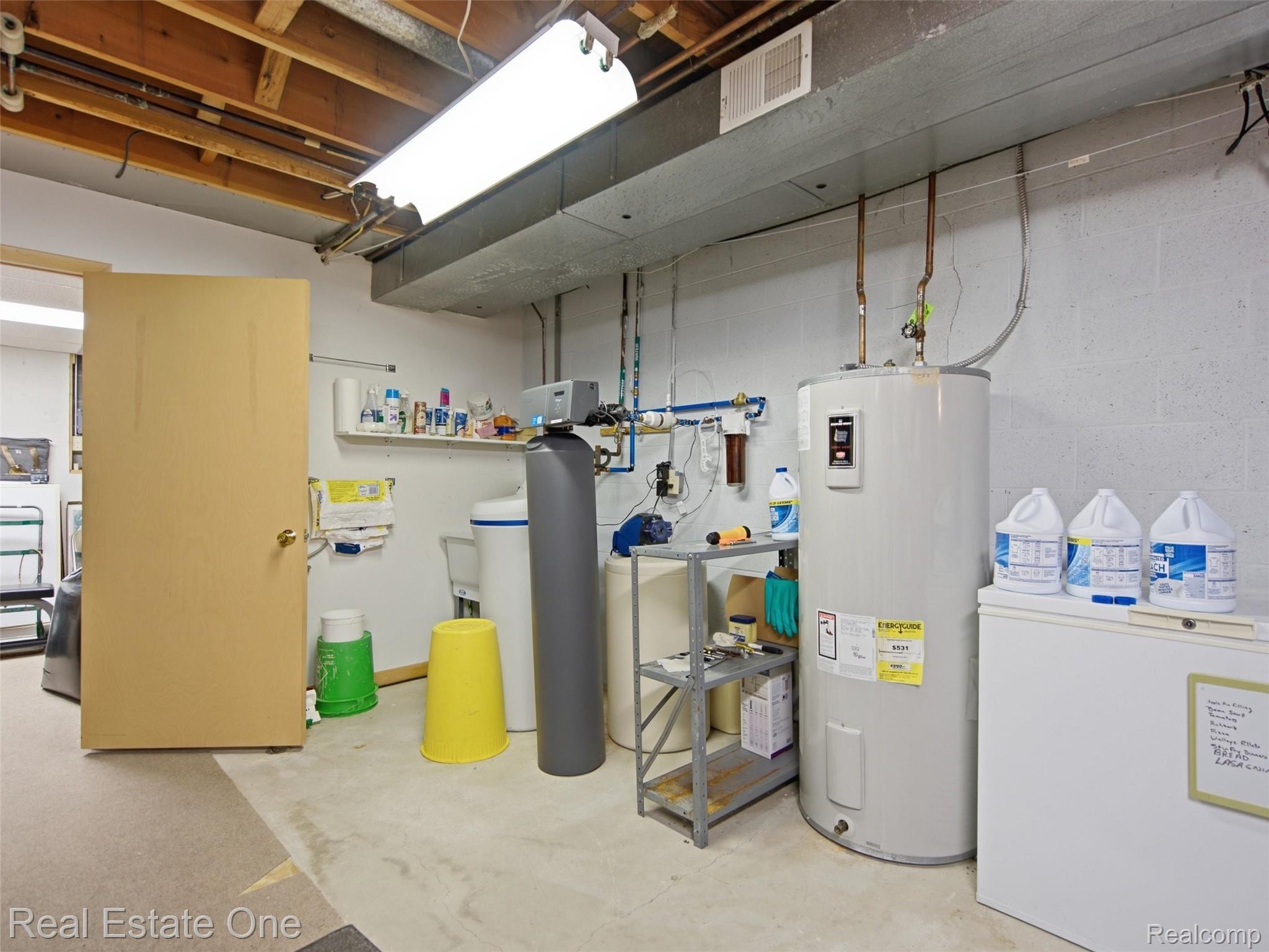 2626 West Wattles Road Troy, MI 48098 - Photo 39 of 65 50-DSC03446.jpg