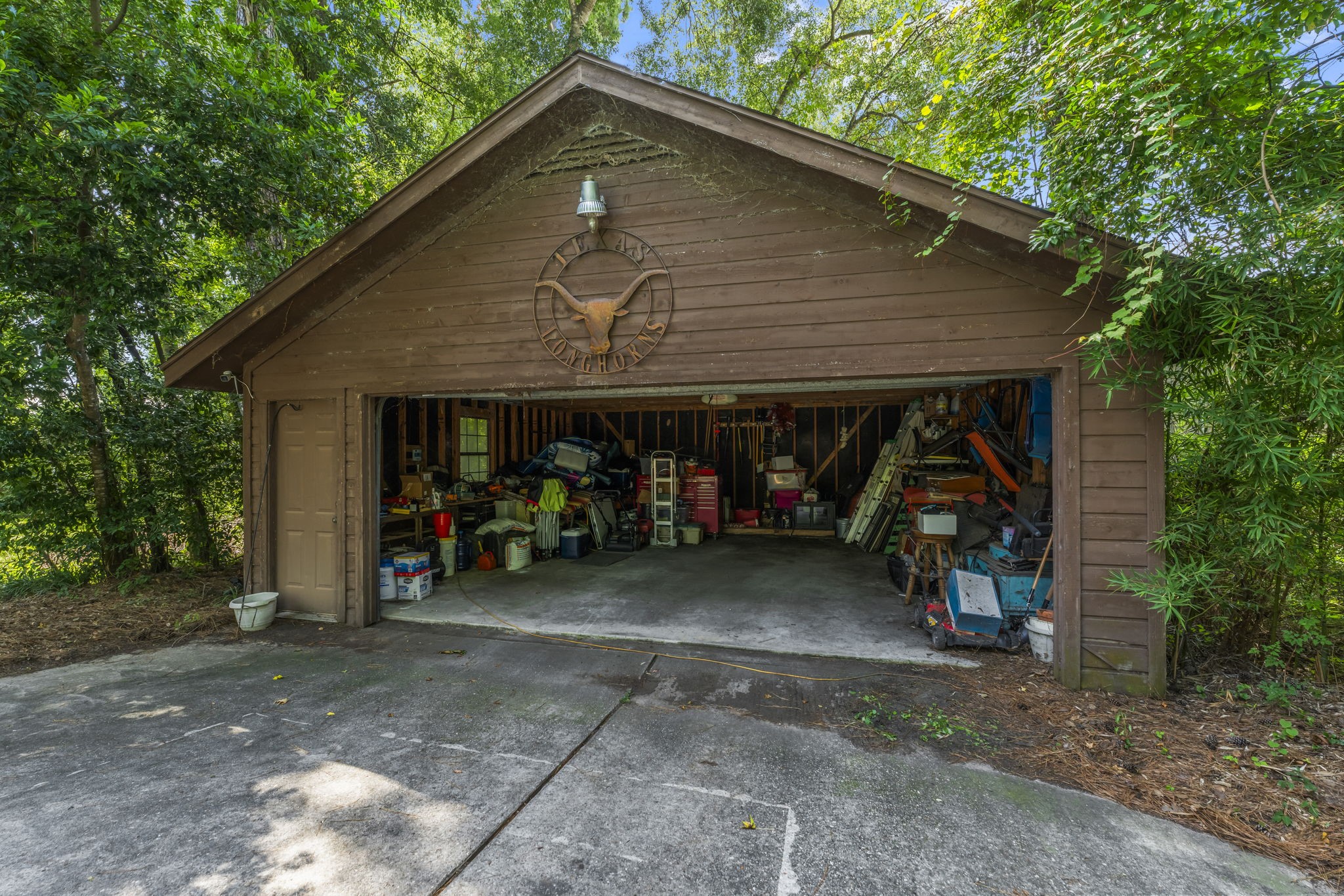 426 Nursery Road The Woodlands, TX 77380 - Photo 36 of 41 a front view of a house