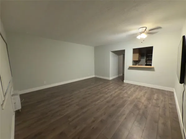 $1,700 | 600 Layne Boulevard, Unit 117, Hallandale Beach, FL 33009