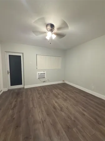 $1,700 | 600 Layne Boulevard, Unit 117, Hallandale Beach, FL 33009