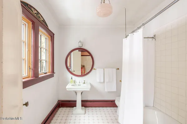 $2,495,000 | 17 Cronk Road, Monterey, MA 01245