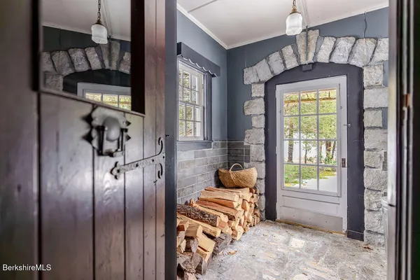 $2,495,000 | 17 Cronk Road, Monterey, MA 01245