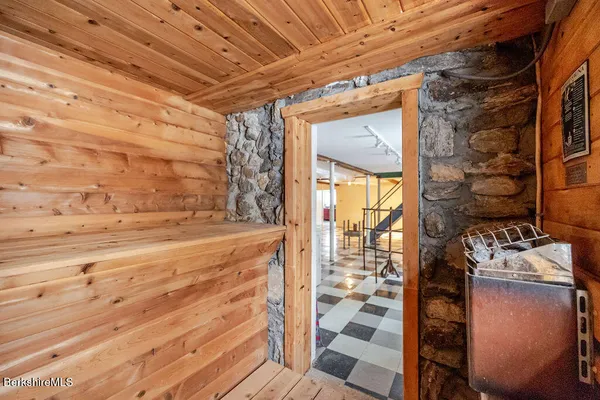 $2,495,000 | 17 Cronk Road, Monterey, MA 01245