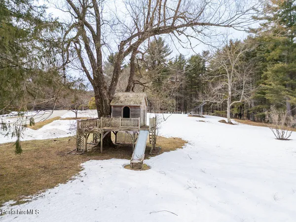 $2,495,000 | 17 Cronk Road, Monterey, MA 01245