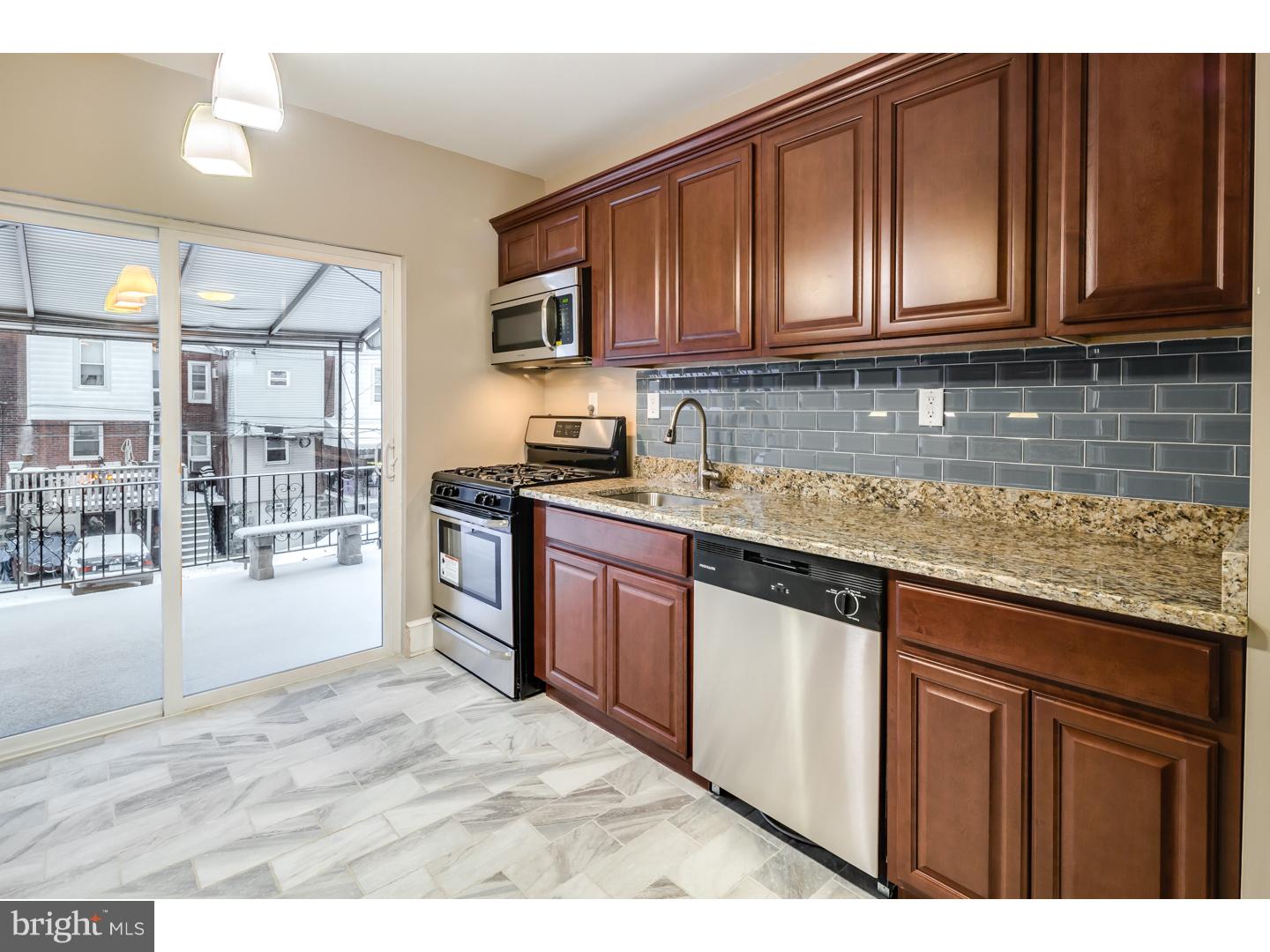 718 Edgemore Road Philadelphia, PA 19151 - Photo 3 of 16 Gallery Image 3