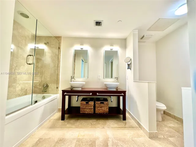 $4,450 | 350 South Miami Avenue, Unit 3302, Miami, FL 33130