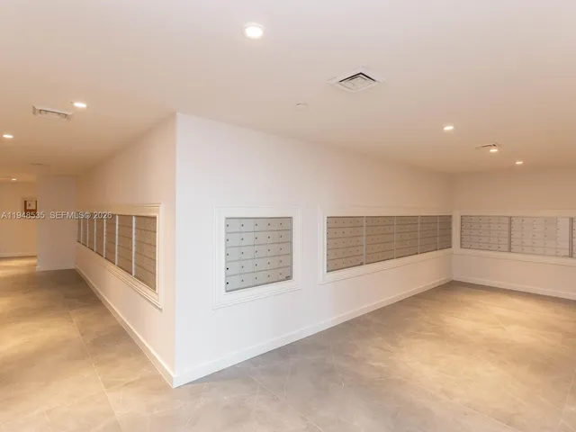 $4,450 | 350 South Miami Avenue, Unit 3302, Miami, FL 33130