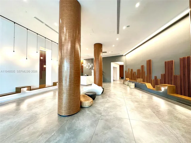 $4,450 | 350 South Miami Avenue, Unit 3302, Miami, FL 33130