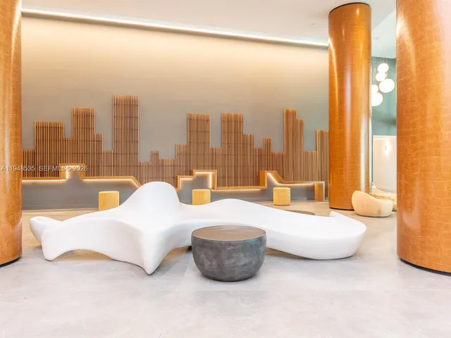 $4,450 | 350 South Miami Avenue, Unit 3302, Miami, FL 33130