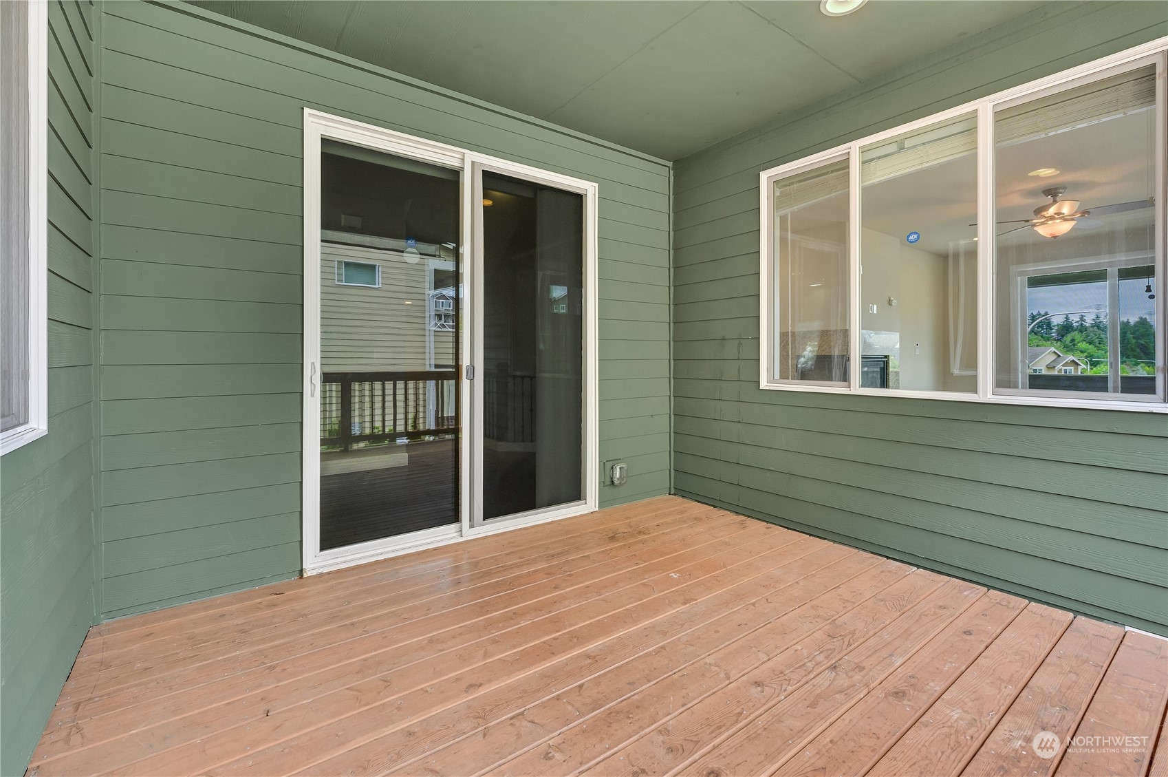 1118 Southwest 338th Street Federal Way, WA 98023 - Photo 11 of 25 a view of an empty room with a window