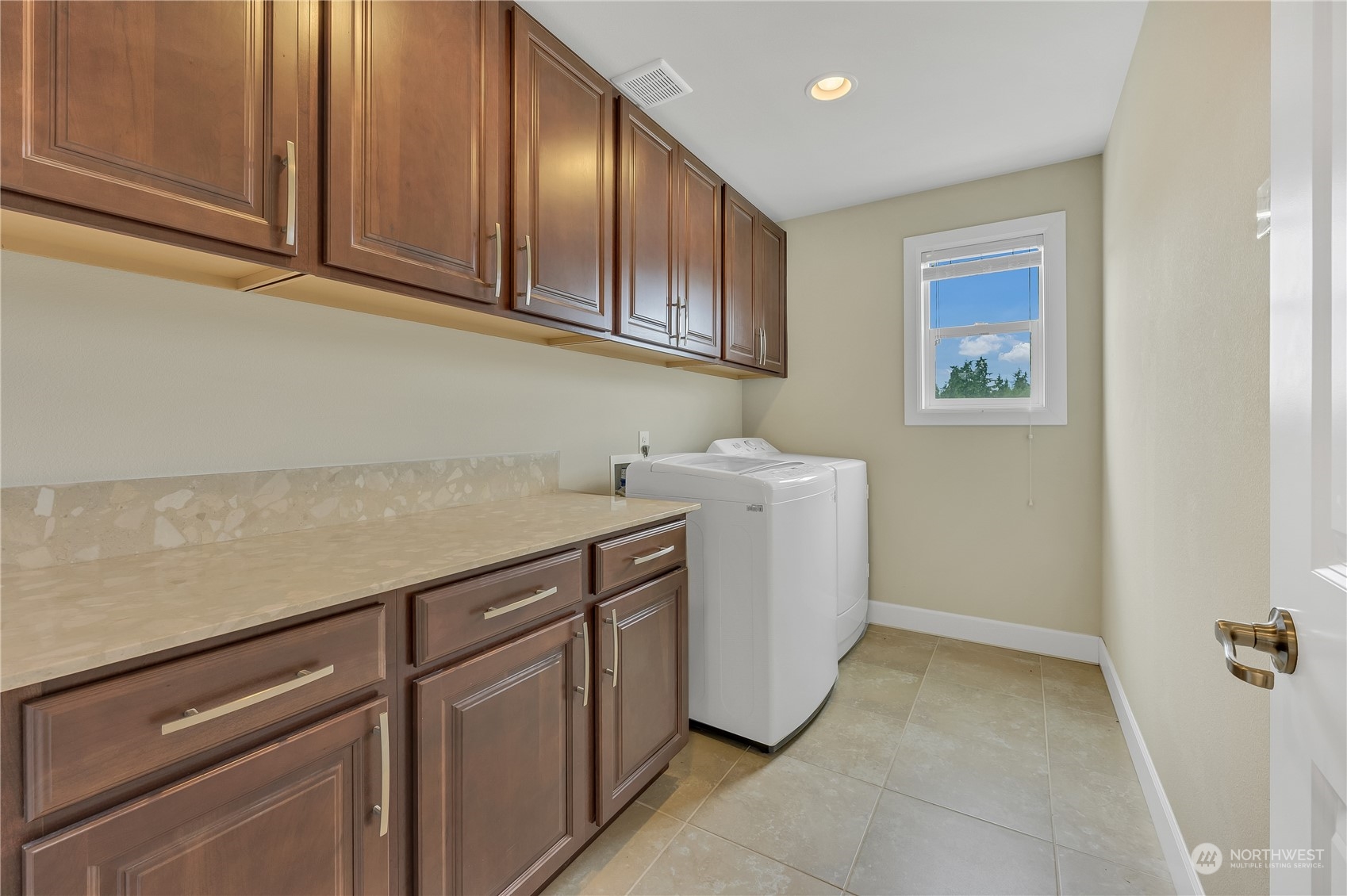 1118 Southwest 338th Street Federal Way, WA 98023 - Photo 20 of 25 a utility room with dryer and washer