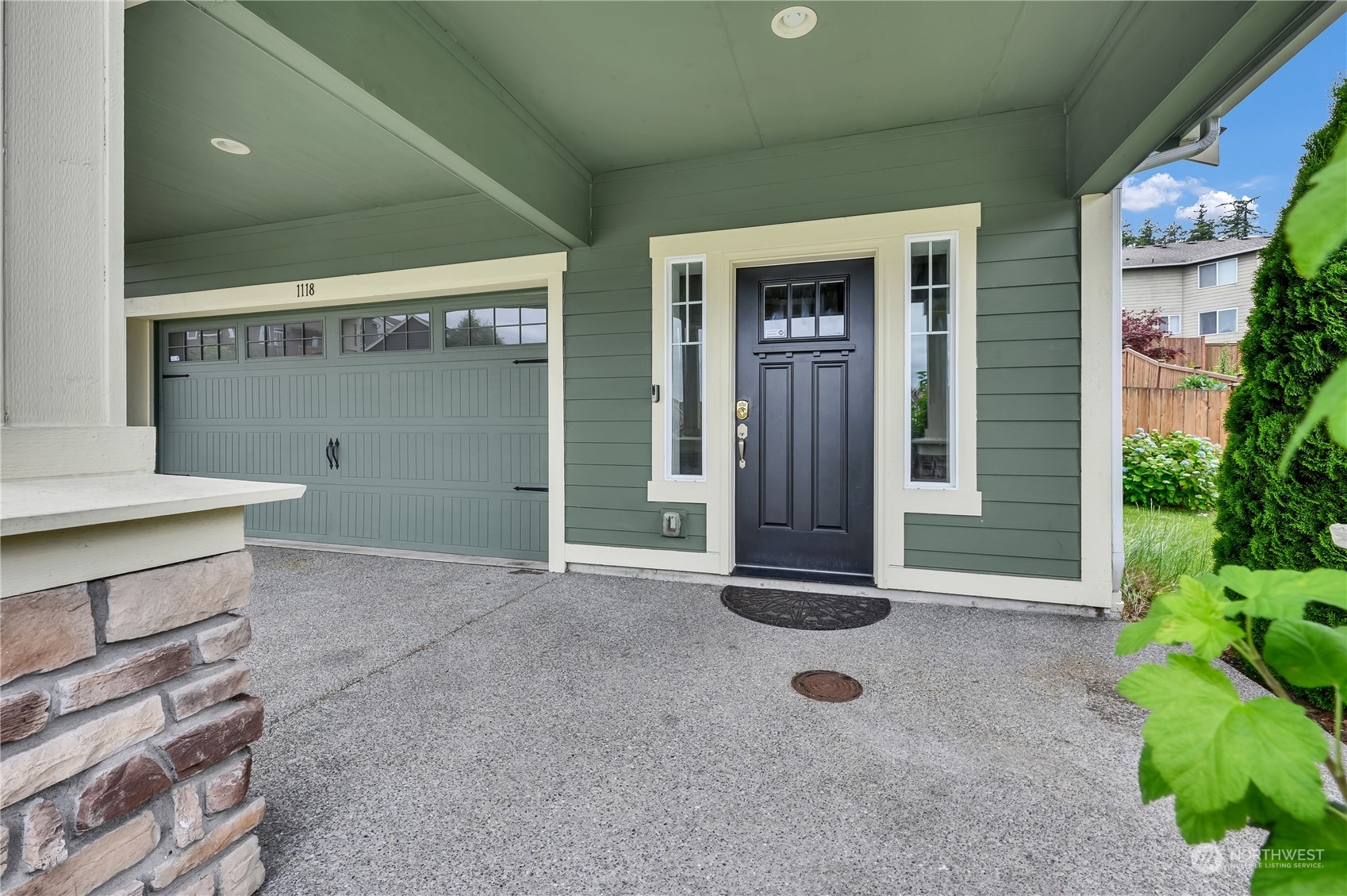 1118 Southwest 338th Street Federal Way, WA 98023 - Photo 2 of 25 a view of an entryway with a room