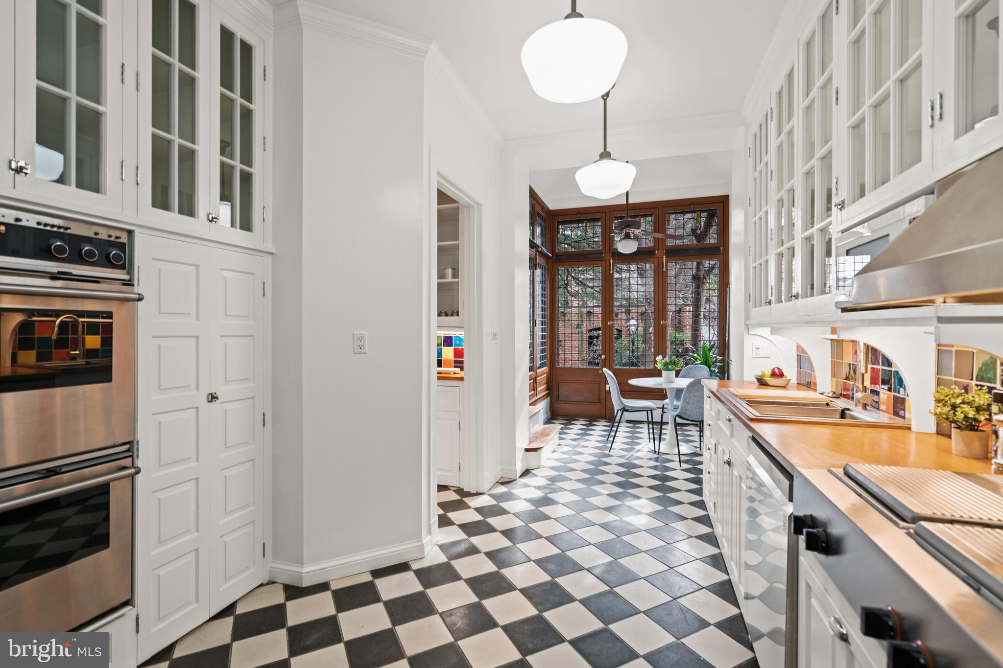 2214 Wyoming Avenue Northwest Washington, DC 20008 - Photo 11 of 37