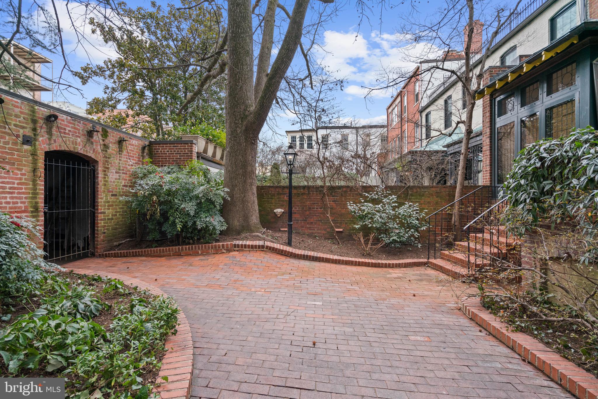 2214 Wyoming Avenue Northwest Washington, DC 20008 - Photo 36 of 37