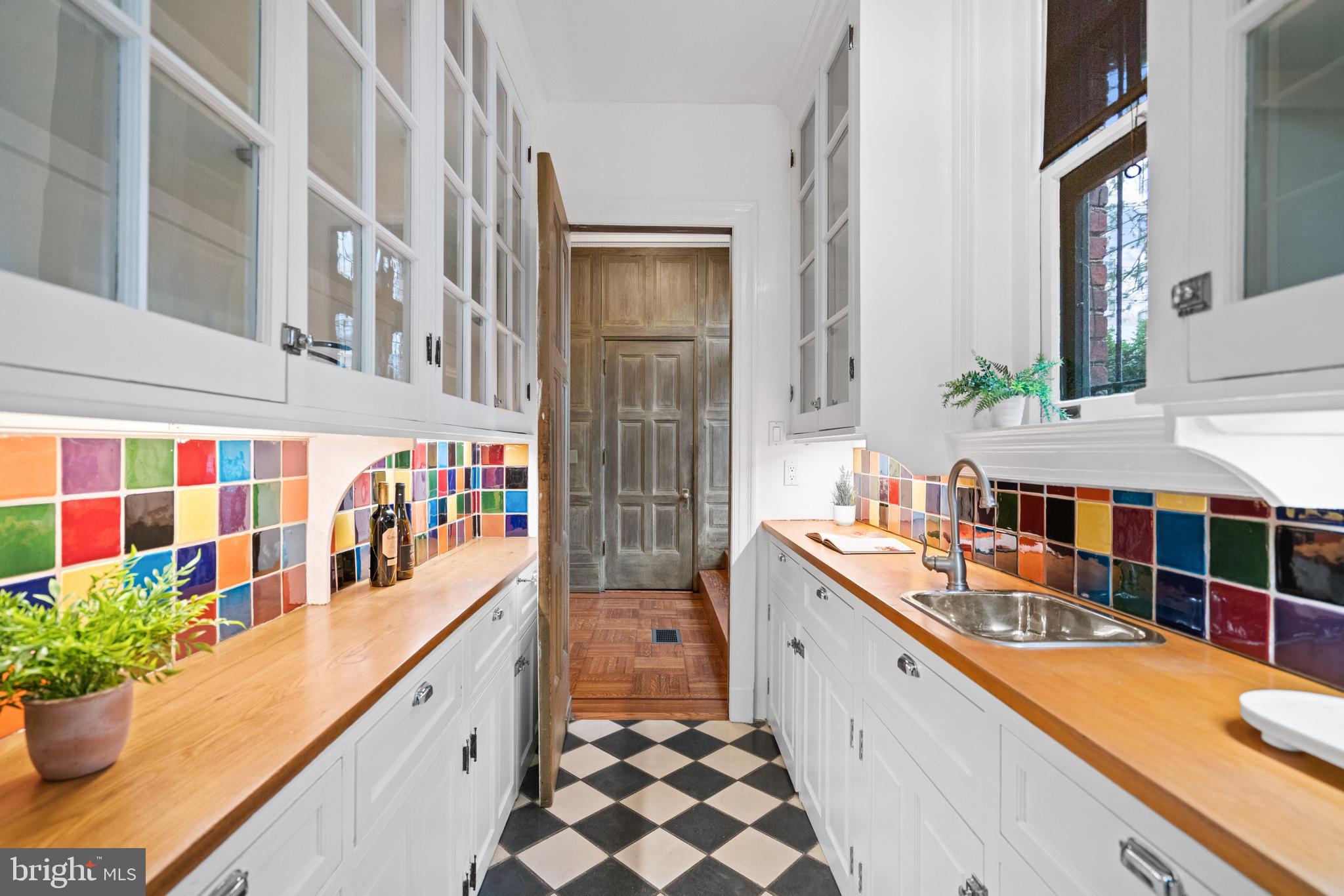 2214 Wyoming Avenue Northwest Washington, DC 20008 - Photo 10 of 37