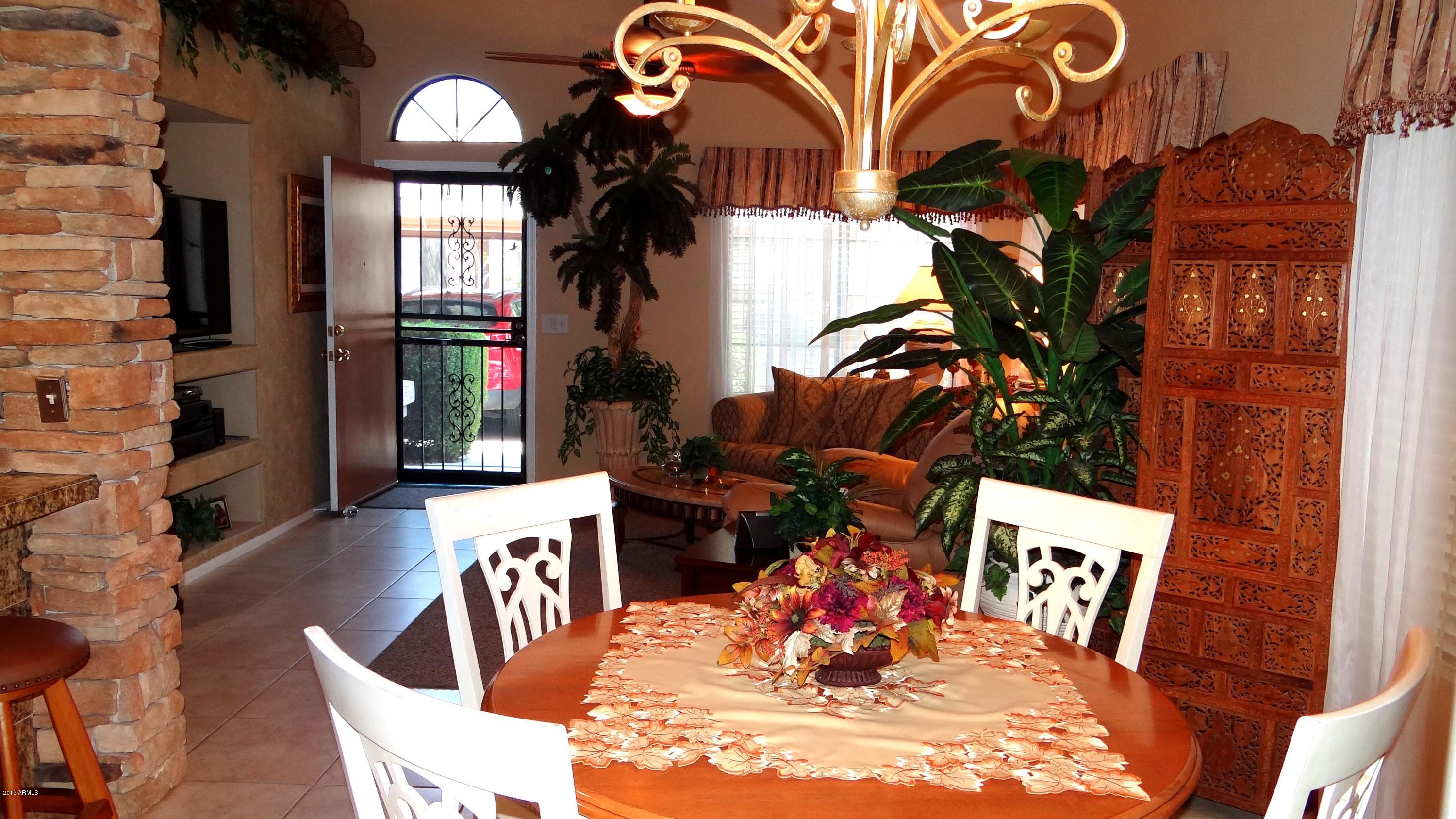14300 West Bell Road, Unit 262 Surprise, AZ 85374 - Photo 4 of 22 LIVING ROOM