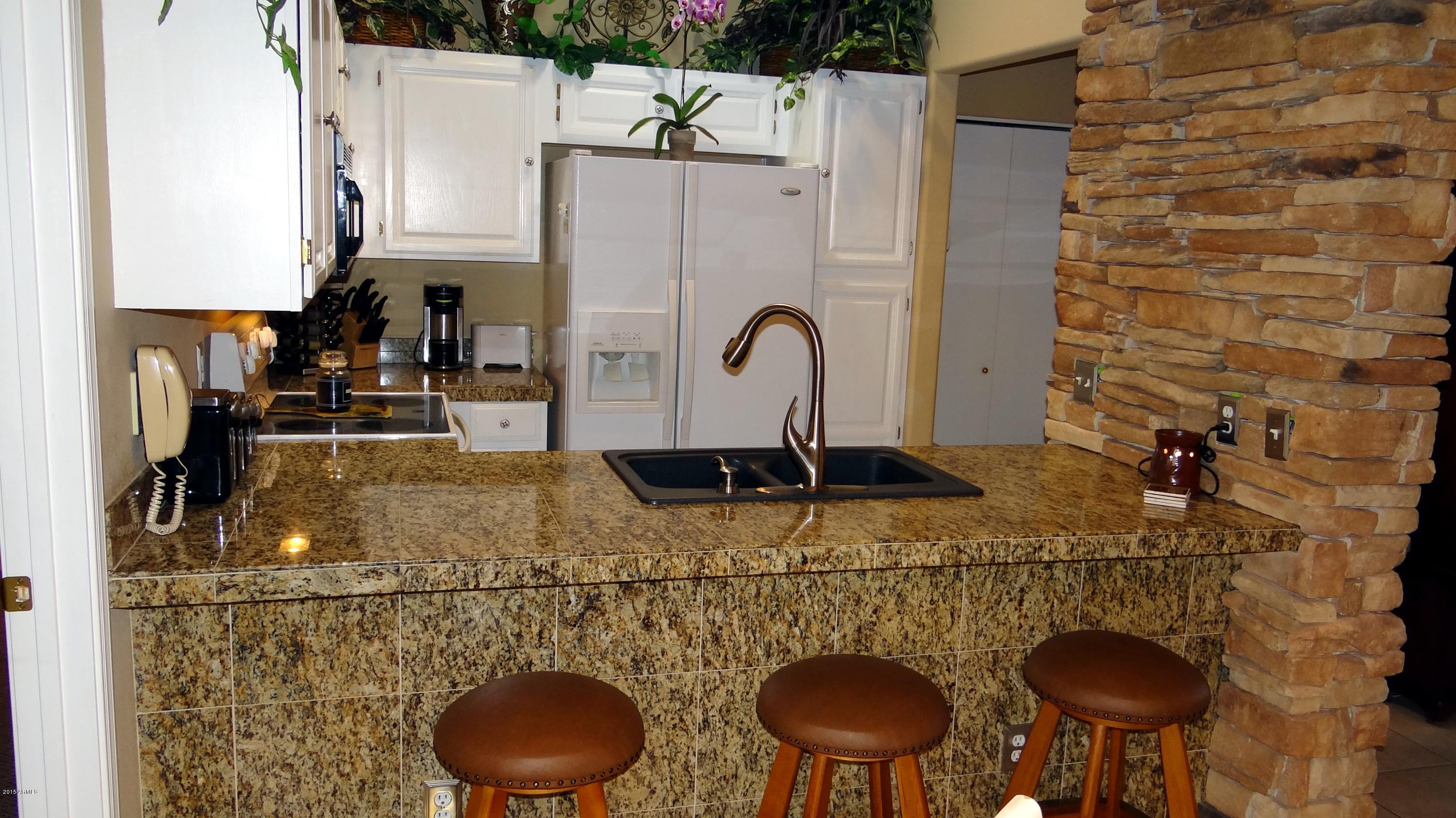 14300 West Bell Road, Unit 262 Surprise, AZ 85374 - Photo 8 of 22 KITCHEN