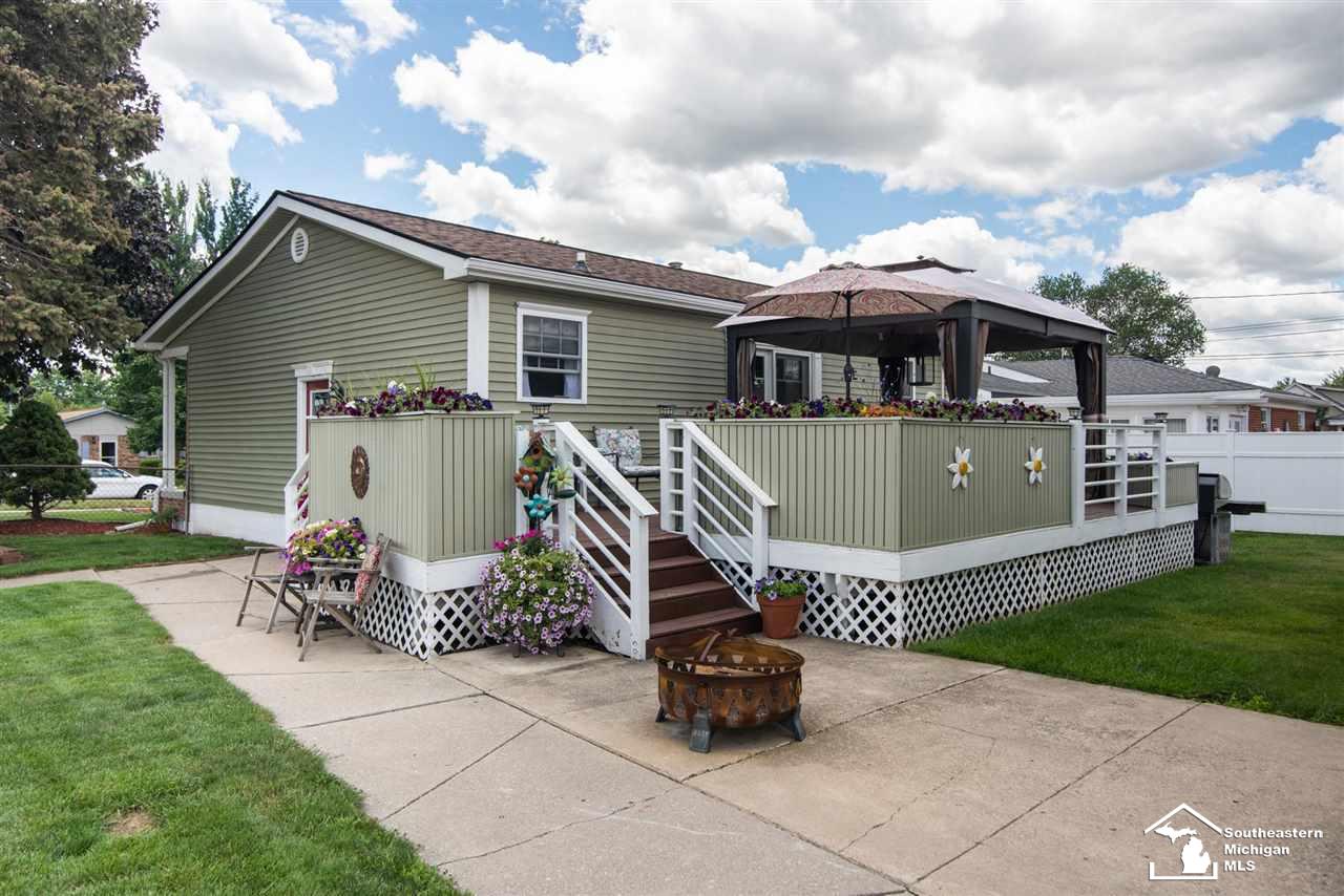 14206 Stoeflet Street Gibraltar, MI 48173 - Photo 5 of 21