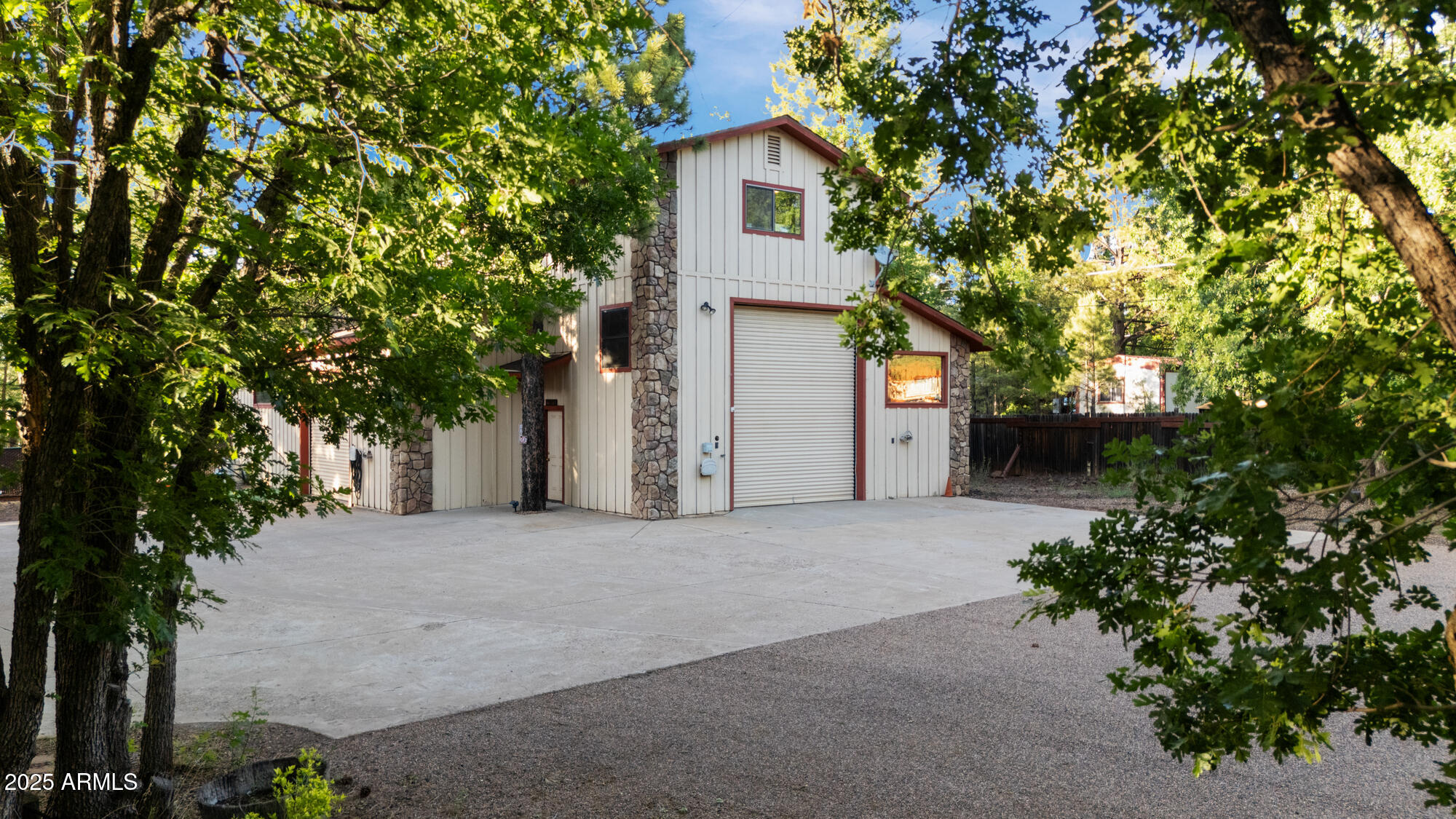 5468 Apache Trail Pinetop, AZ 85935 - Photo 58 of 73 a view of a house with a tree