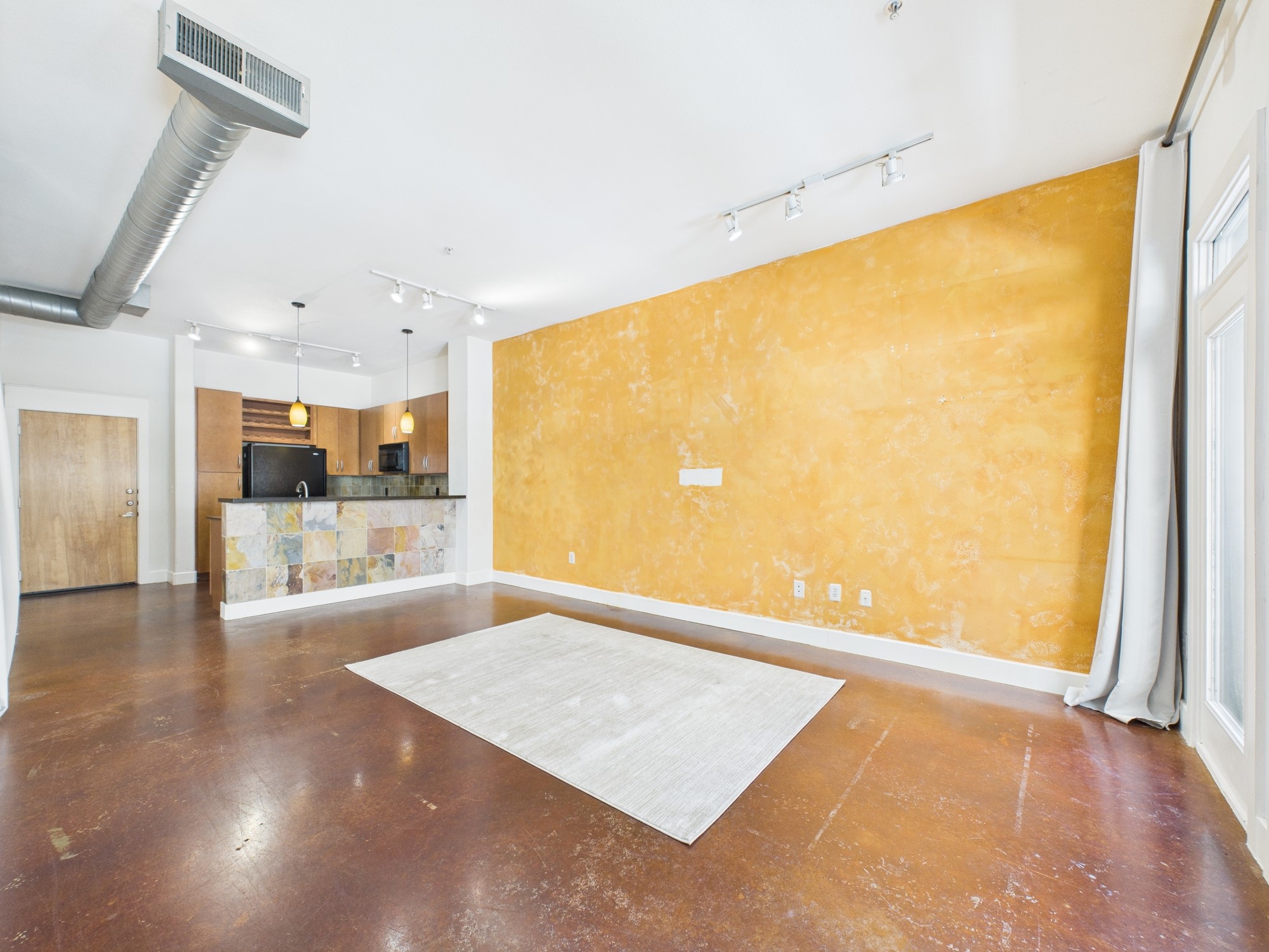 1901 Post Oak Boulevard, Unit 1405 Houston, TX 77056 - Photo 14 of 25 a view of an empty room