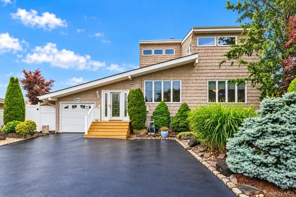 $1,118,000 | 2643 Belmill Road, Bellmore, NY 11710
