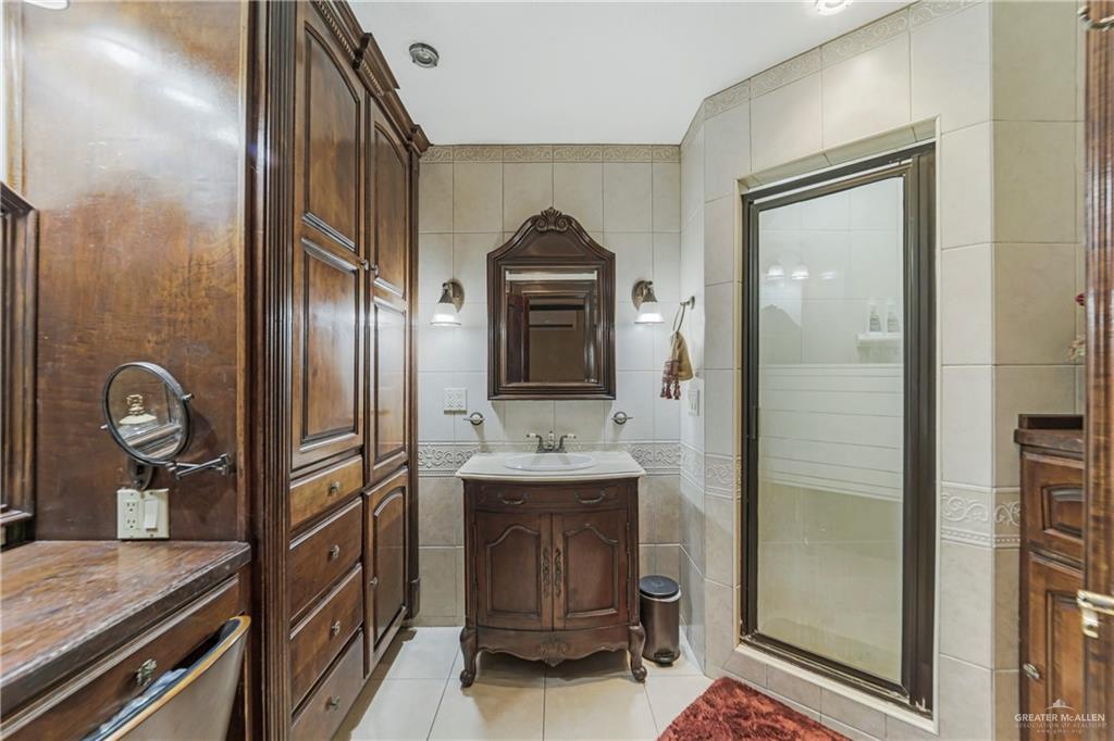 228 Oak Ridge Drive Rio Grande City, TX 78582 - Photo 12 of 20