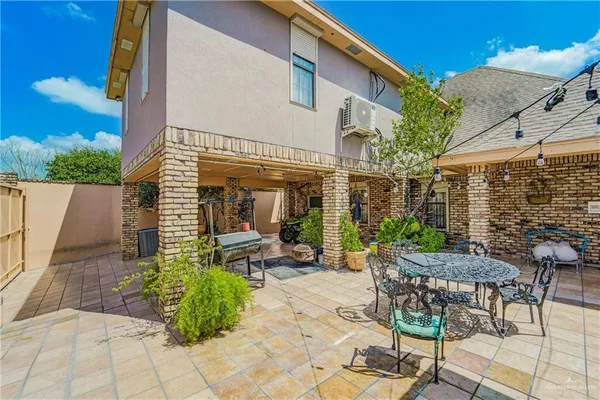 $275,000 | 228 Oak Ridge Drive, Rio Grande City, TX 78582