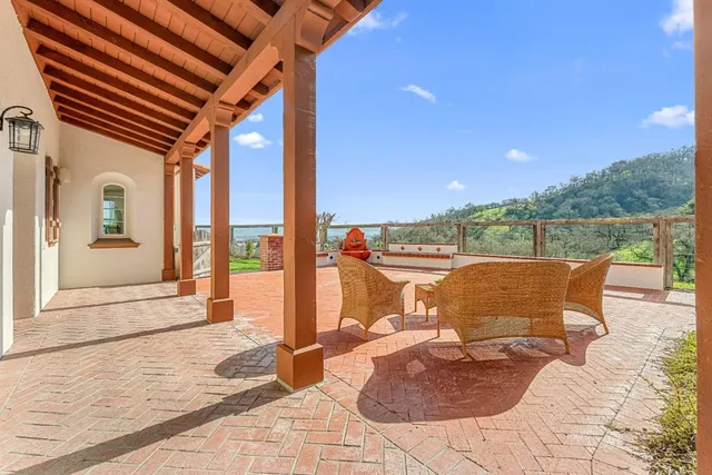 $1,850,000 | 1190 Olympic Court, Gilroy, CA 95020