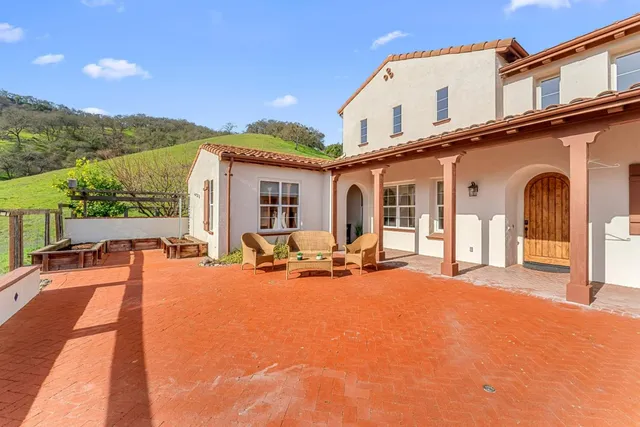 $1,850,000 | 1190 Olympic Court, Gilroy, CA 95020