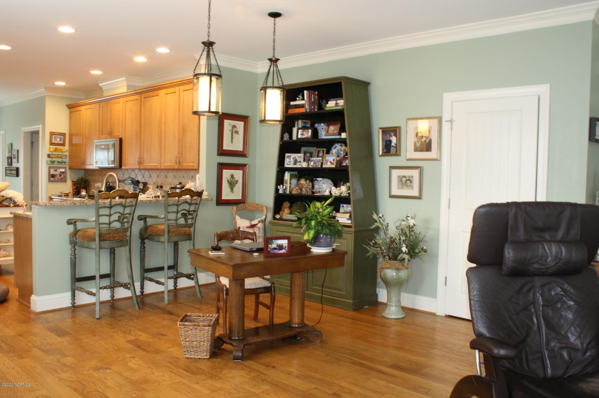 110 Scouts Bend Road Beaufort, NC 28516 - Photo 15 of 40 living area to kitchen 15